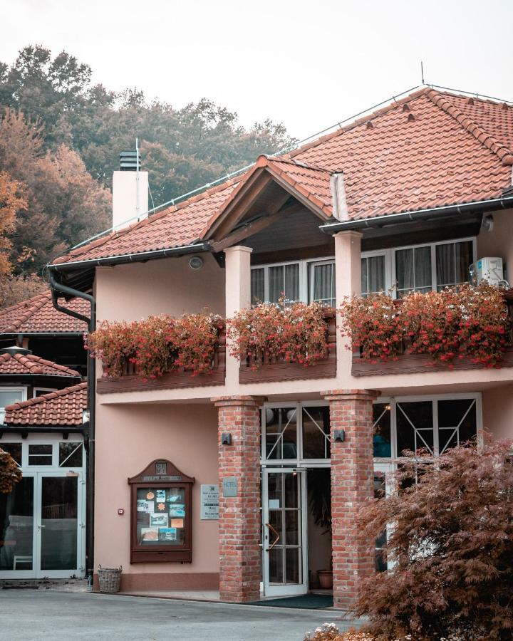 Hotel&Restaurant Se-Mi Veliko Trgovišće Exteriér fotografie